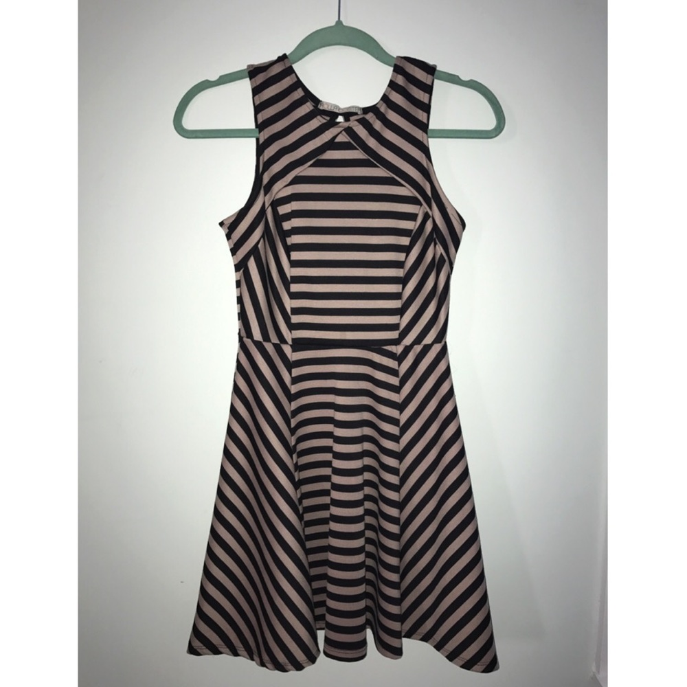 • Beautiful Striped Dress •